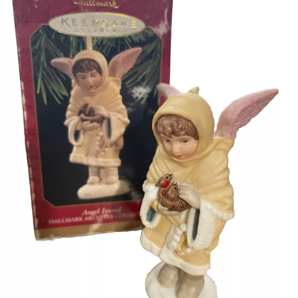 Hallmark Keepsake Angel Figurine - Beige